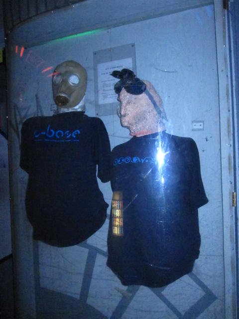 t-shirt-aliens